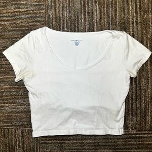 Brandy Melville Women's Short Sleeve Baby T-shirt One Size White Cotton